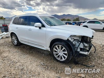 Czwarte zdjęcie samochodu z boku: 2017 VOLVO XC90 T6 VIN:YV4A22PL9H1146362 - miniatura