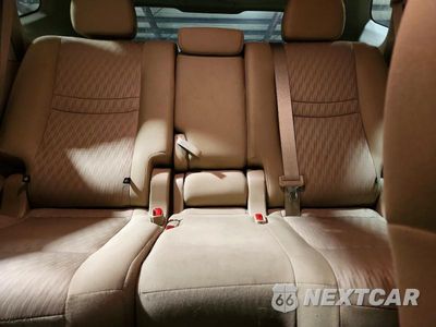 Zdjęcie 10 z 14 samochodu: 2018 NISSAN ROGUE SV VIN:5N1AT2MV1JC826395 - miniatura