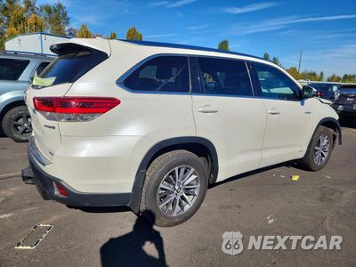 Trzecie zdjęcie samochodu z tyłu: 2018 TOYOTA HIGHLANDER HYBRID XLE VIN:5TDJGRFH6JS047646 - miniatura