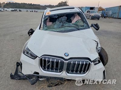 Piąte zdjęcie samochodu w środku: 2026 BMW X1 XDRIVE28I VIN:WBX73EF00T5707071 - miniatura
