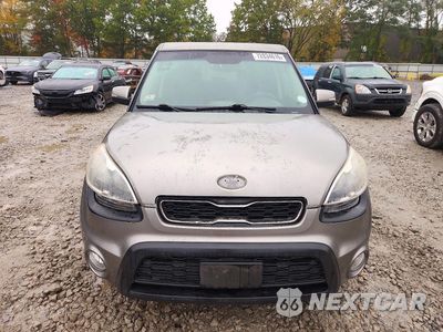 Piąte zdjęcie samochodu w środku: 2013 KIA SOUL + VIN:KNDJT2A66D7488510 - miniatura