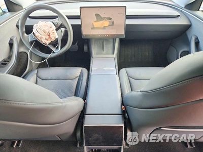 Zdjęcie 8 z 12 samochodu: 2025 TESLA MODEL 3 VIN:5YJ3E1EA6SF008419 - miniatura