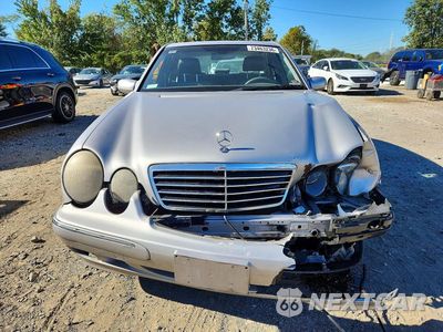 Piąte zdjęcie samochodu w środku: 2002 MERCEDES-BENZ E 320 VIN:WDBJF65J92B480309 - miniatura
