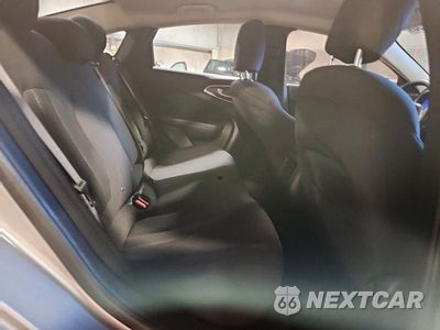 Zdjęcie 10 z 12 samochodu: 2015 CHRYSLER 200 LIMITED VIN:1C3CCCAB8FN702332 - miniatura