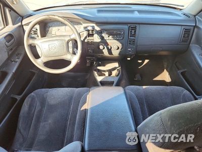 Zdjęcie 8 z 13 samochodu: 2004 DODGE DAKOTA SPORT VIN:1D7HG32N94S568689 - miniatura