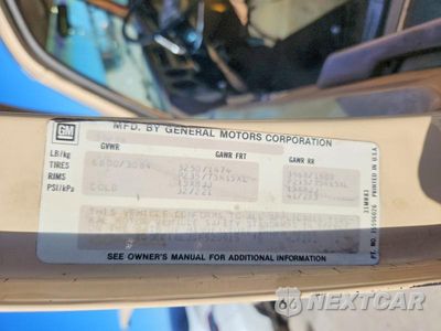 Zdjęcie 13 z 13 samochodu: 1986 GMC SUBURBAN C1500 VIN:1G5EC16L2GF520915 - miniatura