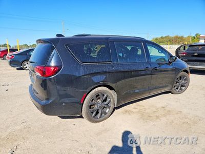 Trzecie zdjęcie samochodu z tyłu: 2019 CHRYSLER PACIFICA TOURING L VIN:2C4RC1BG0KR548538 - miniatura
