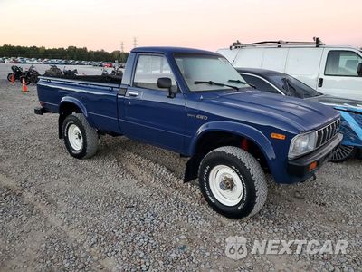 Czwarte zdjęcie samochodu z boku: 1983 TOYOTA PICKUP RN48 VIN:JT4RN48D5D0066010 - miniatura