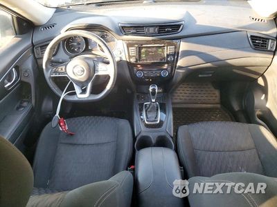 Zdjęcie 8 z 12 samochodu: 2019 NISSAN ROGUE SV VIN:5N1AT2MV2KC830988 - miniatura