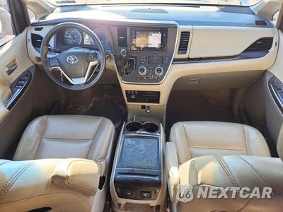 Zdjęcie 8 z 13 samochodu: 2015 TOYOTA SIENNA XLE PREMIUM 8-PASSENGER VIN:5TDYK3DC8FS587184 - miniatura