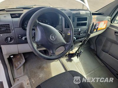 Zdjęcie 8 z 13 samochodu: 2012 MERCEDES-BENZ SPRINTER 2500 DELIVERY VAN VIN:WD3PE8CB7C5672490 - miniatura