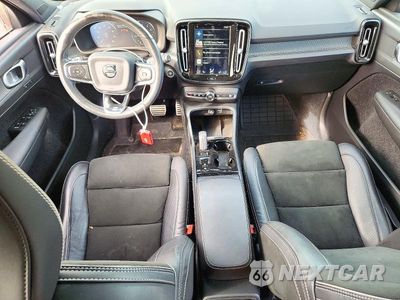 Zdjęcie 8 z 14 samochodu: 2020 VOLVO XC40 T5 R-DESIGN VIN:YV4162UM4L2174896 - miniatura