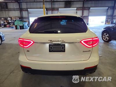 Zdjęcie 6 z 13 samochodu: 2018 MASERATI LEVANTE VIN:ZN661XUS5HX221834 - miniatura