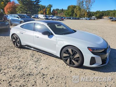 Czwarte zdjęcie samochodu z boku: 2024 AUDI E-TRON GT PRESTIGE VIN:WAUEJBFW7R7004753 - miniatura