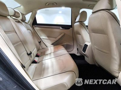 Zdjęcie 10 z 13 samochodu: 2016 VOLKSWAGEN PASSAT SE VIN:1VWBS7A39GC047232 - miniatura