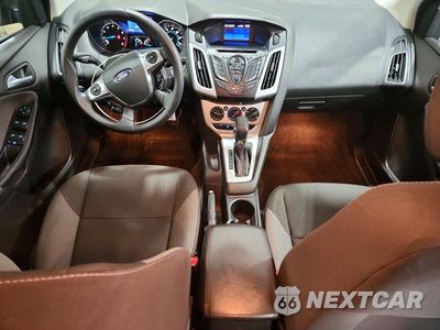 Zdjęcie 8 z 12 samochodu: 2013 FORD FOCUS SE VIN:1FADP3F28DL156353 - miniatura
