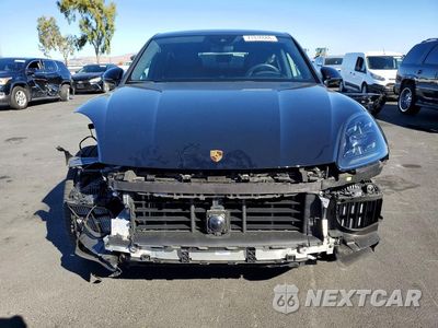 Piąte zdjęcie samochodu w środku: 2023 PORSCHE CAYENNE GTS COUPE VIN:WP1BG2AY5PDA32643 - miniatura