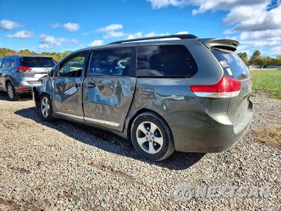 Drugie zdjęcie samochodu z przodu: 2011 TOYOTA SIENNA LE VIN:5TDKK3DC9BS073652 - miniatura