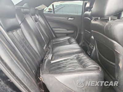 Zdjęcie 10 z 12 samochodu: 2019 CHRYSLER 300 S VIN:2C3CCABG4KH637965 - miniatura