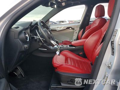 Zdjęcie 7 z 14 samochodu: 2023 ALFA ROMEO STELVIO SPRINT VIN:ZASPAJAN7P7D54456 - miniatura