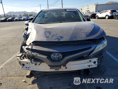 Piąte zdjęcie samochodu w środku: 2018 TOYOTA CAMRY XSE VIN:4T1B61HK8JU501906 - miniatura