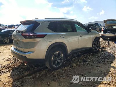 Trzecie zdjęcie samochodu z tyłu: 2025 NISSAN ROGUE SV VIN:JN8BT3BA7SW003733 - miniatura