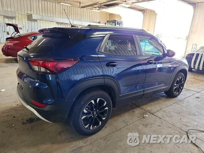 Trzecie zdjęcie samochodu z tyłu: 2022 CHEVROLET TRAILBLAZER LT VIN:KL79MPSL6NB054732 - miniatura