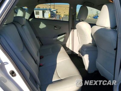 Zdjęcie 10 z 12 samochodu: 2014 TOYOTA PRIUS TWO VIN:JTDKN3DU3E1736425 - miniatura