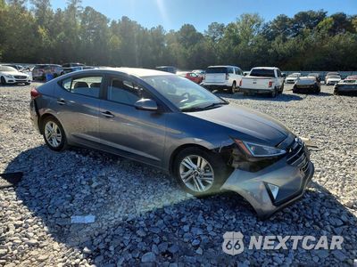 Czwarte zdjęcie samochodu z boku: 2019 HYUNDAI ELANTRA SEL VIN:5NPD84LF2KH408412 - miniatura