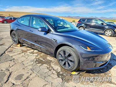 Czwarte zdjęcie samochodu z boku: 2026 TESLA MODEL 3 VIN:5YJ3E1EA9TF196483 - miniatura