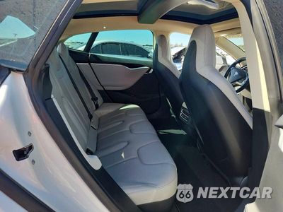 Zdjęcie 10 z 12 samochodu: 2014 TESLA MODEL S VIN:5YJSA1S11EFP47911 - miniatura