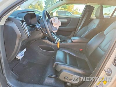 Zdjęcie 7 z 13 samochodu: 2024 VOLVO XC40 PLUS VIN:YV4L12UL2R2288631 - miniatura