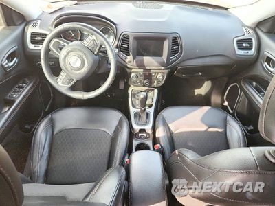 Zdjęcie 8 z 13 samochodu: 2019 JEEP COMPASS LATITUDE VIN:3C4NJDBBXKT631014 - miniatura