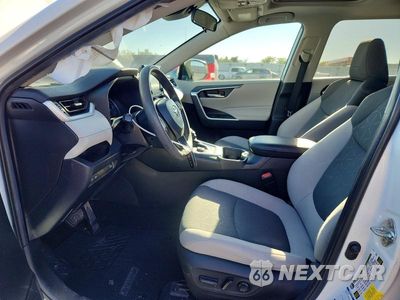 Zdjęcie 7 z 13 samochodu: 2020 TOYOTA RAV4 HYBRID XLE VIN:2T3RWRFV8LW076708 - miniatura