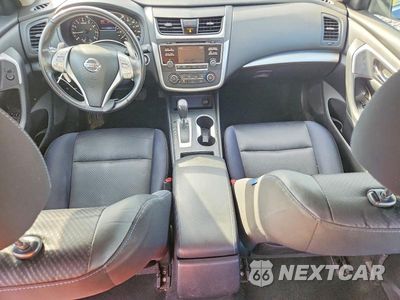 Zdjęcie 8 z 12 samochodu: 2017 NISSAN ALTIMA 2.5 SR VIN:1N4AL3AP1HC122536 - miniatura