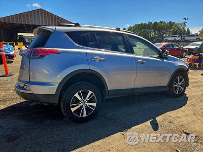 Trzecie zdjęcie samochodu z tyłu: 2018 TOYOTA RAV4 XLE VIN:JTMWFREV6JD133566 - miniatura