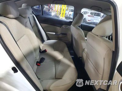 Zdjęcie 10 z 12 samochodu: 2015 HONDA CIVIC LX VIN:19XFB2F54FE113775 - miniatura