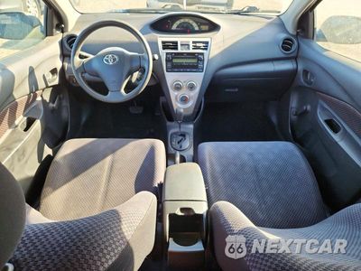 Zdjęcie 8 z 12 samochodu: 2007 TOYOTA YARIS BASE VIN:JTDBT923871099392 - miniatura