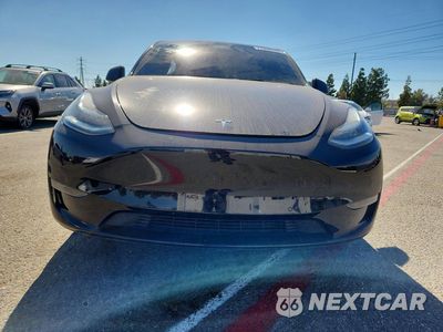Piąte zdjęcie samochodu w środku: 2022 TESLA MODEL Y VIN:7SAYGDEE6NF458342 - miniatura