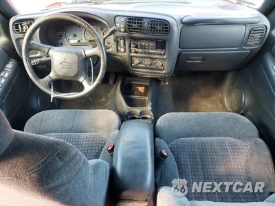 Zdjęcie 8 z 14 samochodu: 1999 CHEVROLET BLAZER VIN:1GNDT13W4X2231827 - miniatura