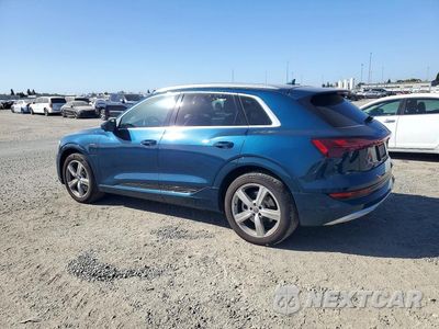 Drugie zdjęcie samochodu z przodu: 2019 AUDI E-TRON PREMIUM PLUS VIN:WA1LAAGE9KB012554 - miniatura