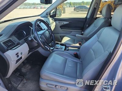Zdjęcie 7 z 13 samochodu: 2017 HONDA PILOT TOURING VIN:5FNYF5H92HB026467 - miniatura