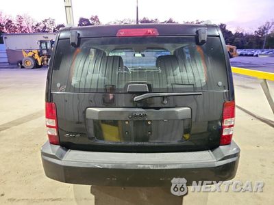 Zdjęcie 6 z 13 samochodu: 2011 JEEP LIBERTY SPORT VIN:1J4PN2GK6BW540563 - miniatura