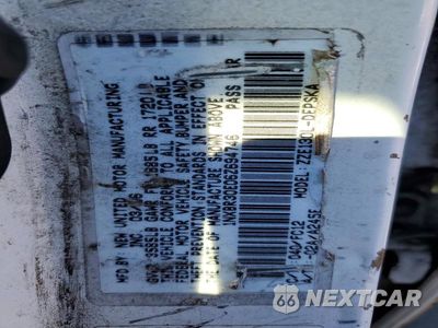 Zdjęcie 12 z 12 samochodu: 2006 TOYOTA COROLLA S VIN:1NXBR30E06Z694746 - miniatura