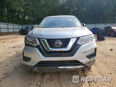 Piąte zdjęcie samochodu w środku: 2018 NISSAN ROGUE S VIN:5N1AT2MT5JC750274 - miniatura
