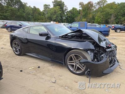 Czwarte zdjęcie samochodu z boku: 2025 NISSAN Z SPORT VIN:JN1BZ4AH1SM410038 - miniatura