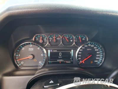 Zdjęcie 9 z 13 samochodu: 2019 CHEVROLET SUBURBAN K1500 LT VIN:1GNSKHKC3KR170559 - miniatura