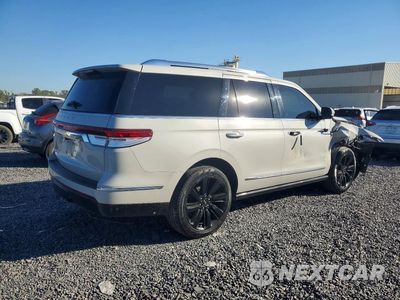 Trzecie zdjęcie samochodu z tyłu: 2022 LINCOLN NAVIGATOR RESERVE VIN:5LMJJ2LT9NEL11822 - miniatura
