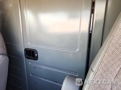 Zdjęcie 10 z 13 samochodu: 2023 CHEVROLET EXPRESS G2500 VIN:1GCWGAFP6P1219212 - miniatura
