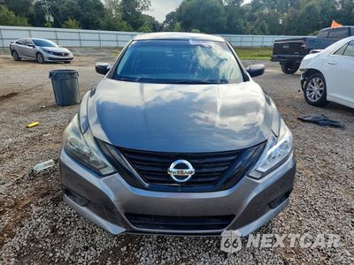 Piąte zdjęcie samochodu w środku: 2018 NISSAN ALTIMA 2.5 SR VIN:1N4AL3AP4JC291780 - miniatura